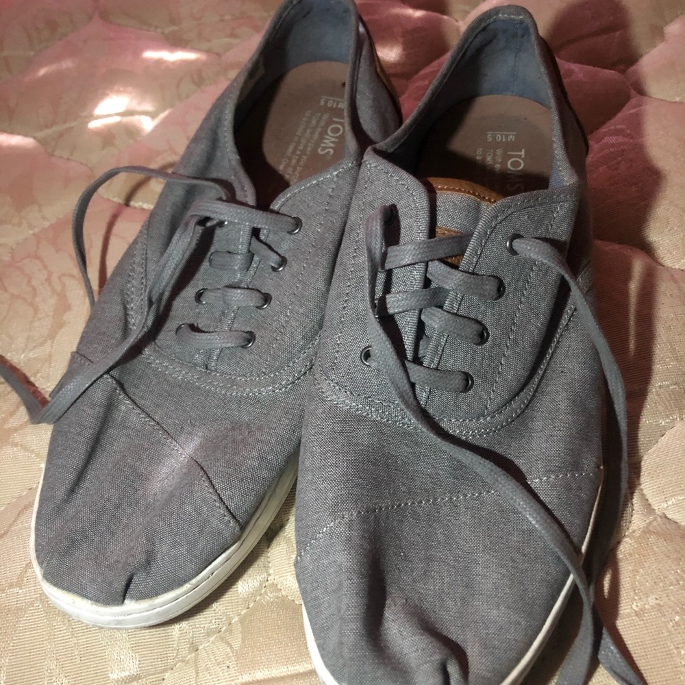 TOMS Gray/Brown Leather Shoes